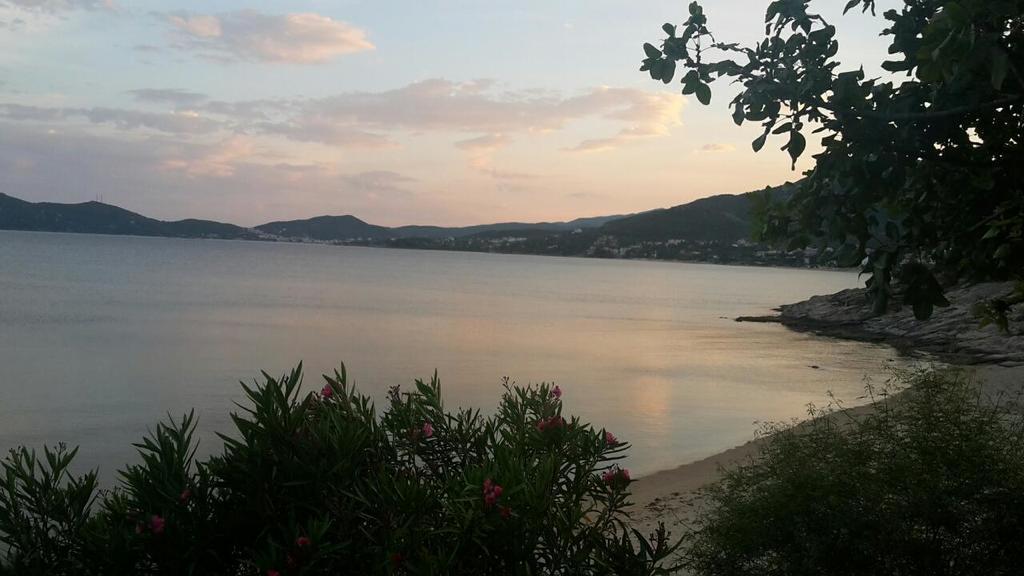 La Casa Sul Mare Villa Palaiontsiflikion Luaran gambar